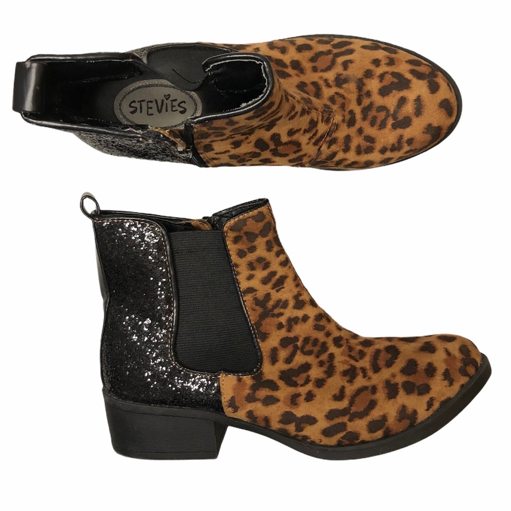 Stevies leopard boots size 5
